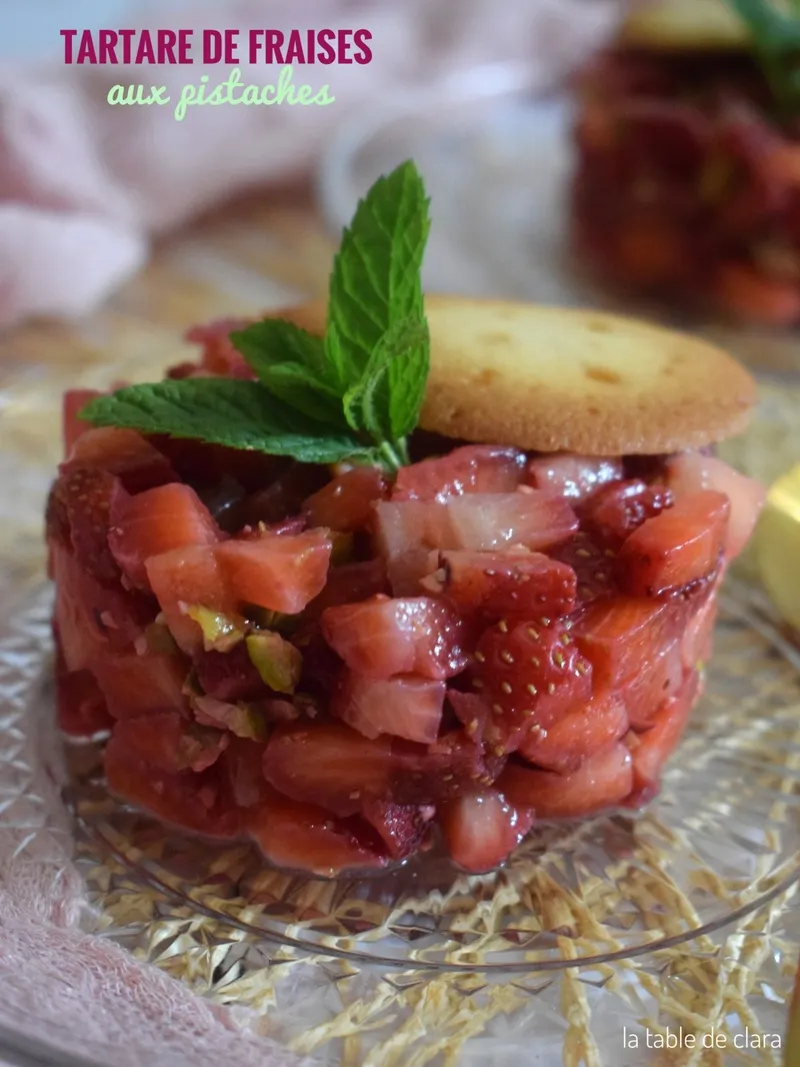 Tartare de fraises aux pistaches