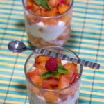 Verrines de pêches au fromage blanc