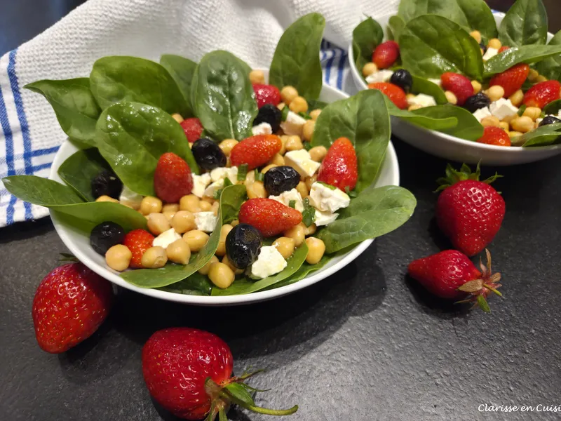 Salade composée épinards feta fraises