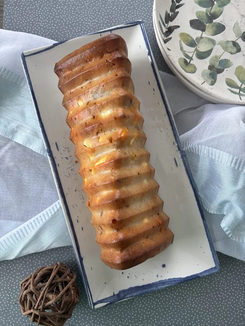 Cake aux tomates séchées et chorizo.