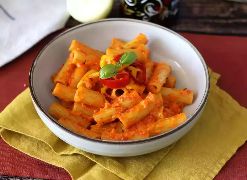 Pâtes aux poivrons et fromage frais, le meilleur plat de pâtes pour l'été