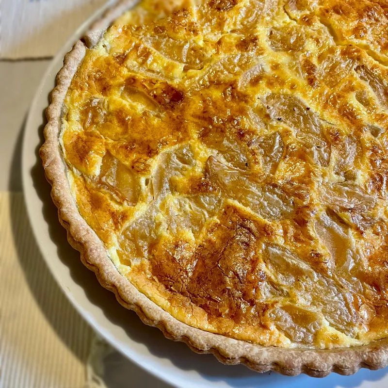 Quiche au livarot et aux pommes fermentées