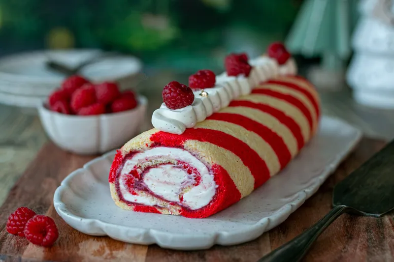Bûche roulée vanille et framboise