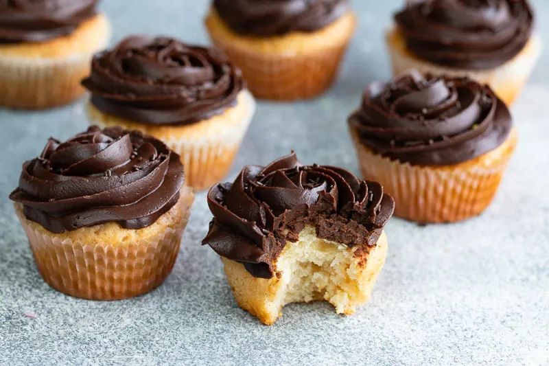 Cupcakes vanille chocolat {sans œufs}