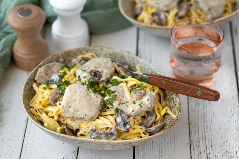 Filet mignon à la crème et moutarde