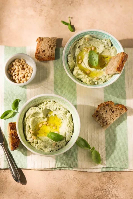 Tartinade de chèvre au pesto maison