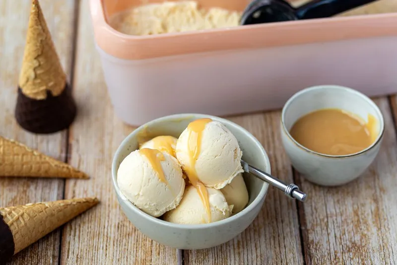 Glace maison à la confiture de lait