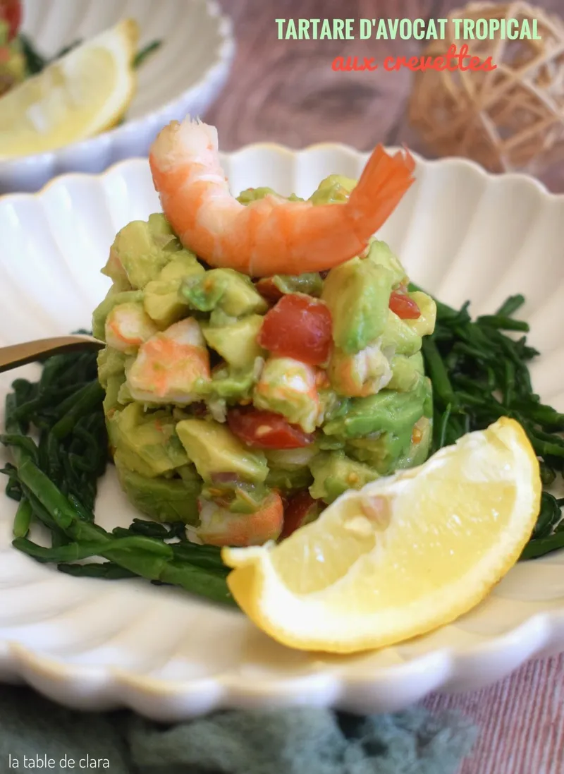 Tartare d'avocat tropical aux crevettes