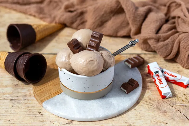 Glace maison aux Kinder