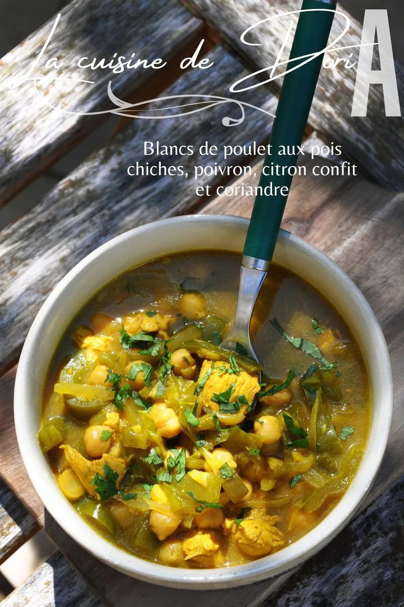 Blancs de poulet aux pois chiches, poivron & coriandre
