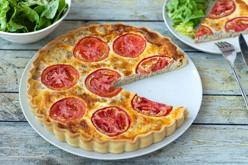 Quiche au thon et tomate