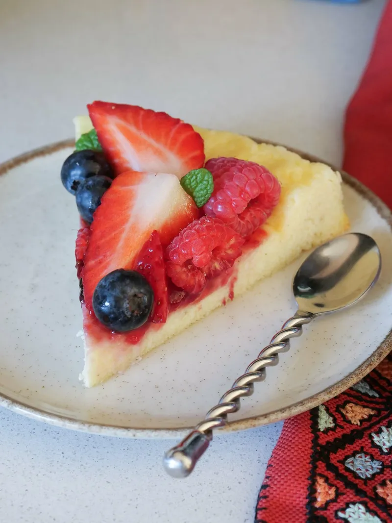 Gâteau aux fruits rouges façon cheesecake
