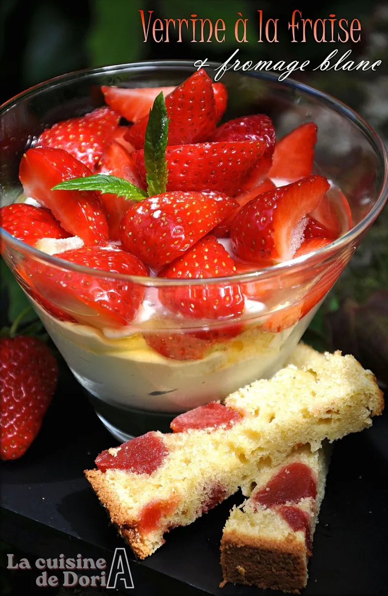 Verrines à la fraise & fromage blanc du crémier