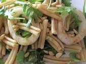 Salade de pasta et calamar grillé