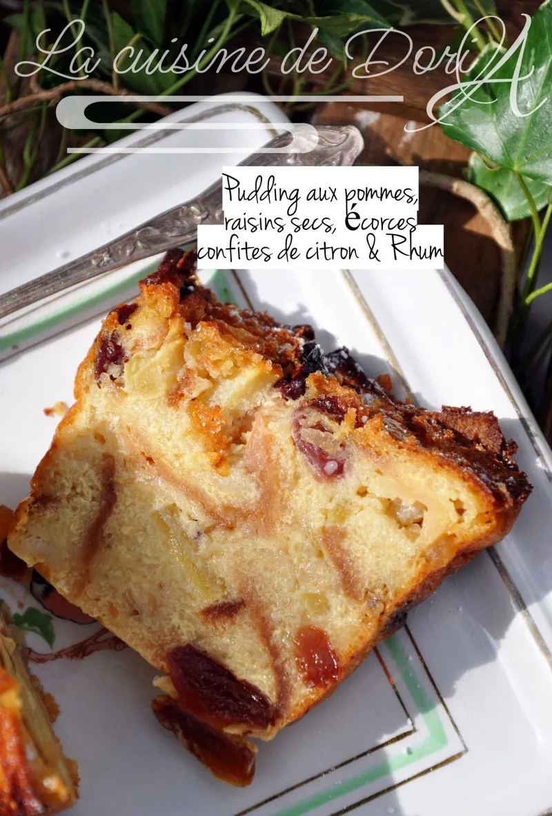 Pudding aux pommes, raisins secs, écorces confites de citron et Rhum