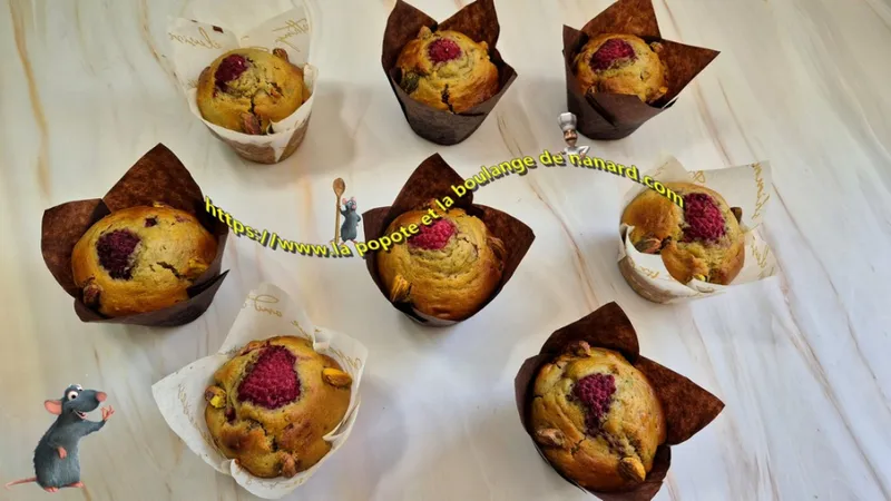 Muffins aux framboises et pistaches