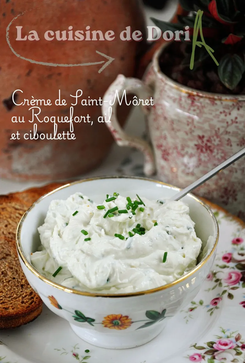 Crème de Saint-Môret au Roquefort, ail et ciboulette