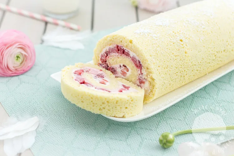 Retour en enfance : Gâteau roulé à la fraise, chantilly mascarpone