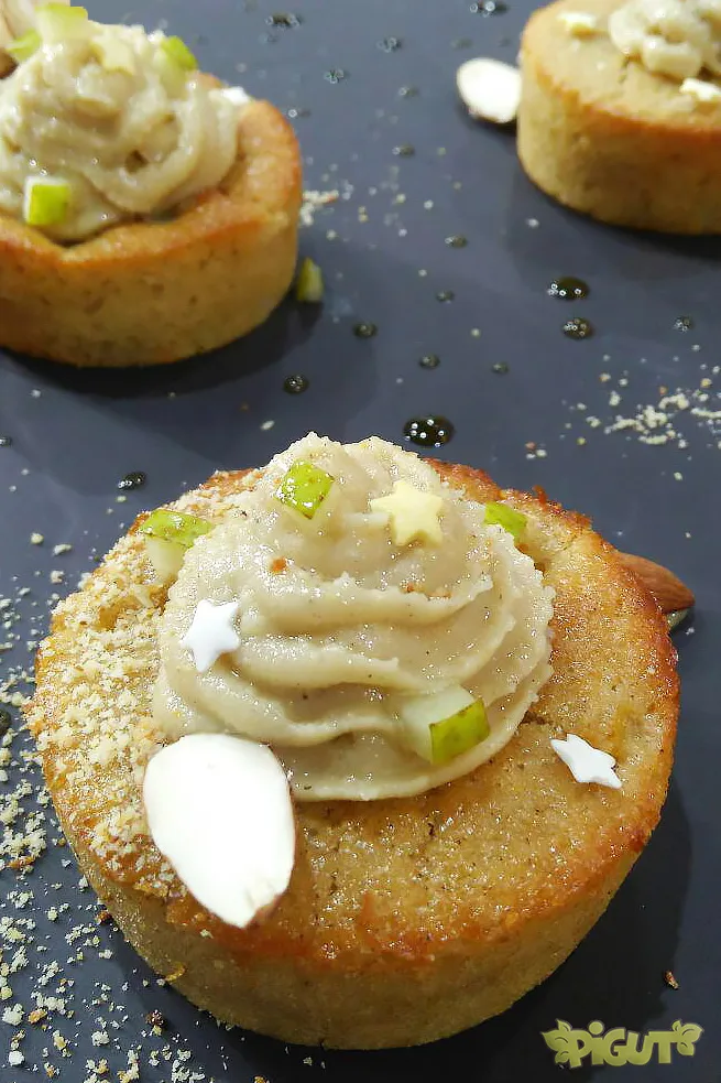 Muffins à la poire et leur topping amande & sirop d’érable {Vidéo}