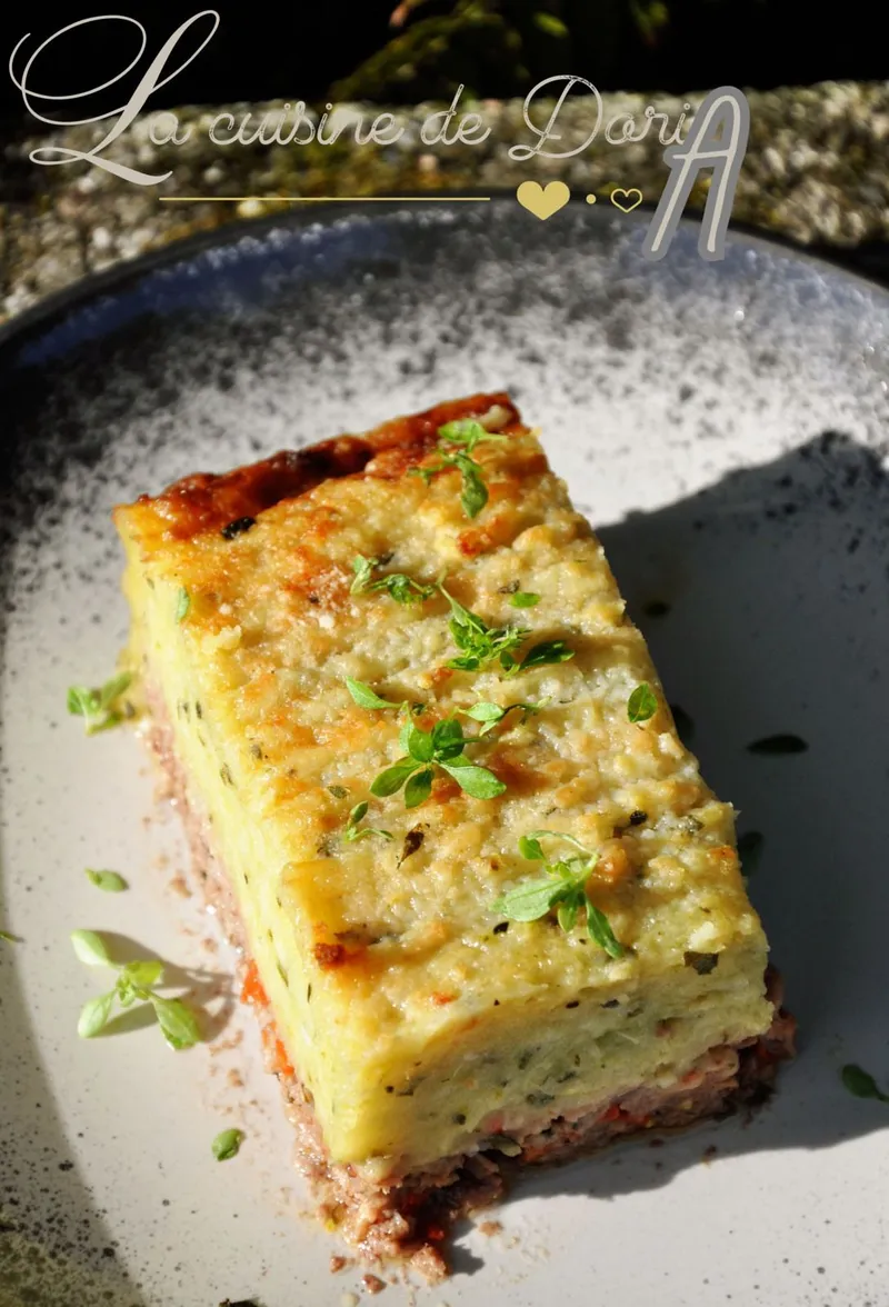 Parmentier au bœuf, chair à saucisse, pommes de terre & courgettes