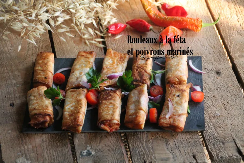 Rouleaux à la féta et aux poivrons marinés