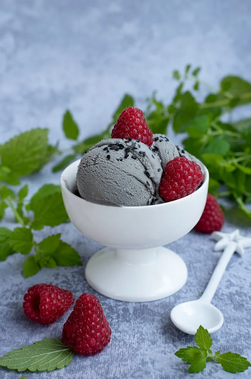 Glace au sésame noir