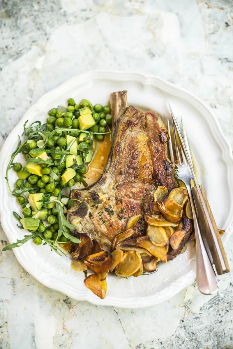 Côte de veau fermière et fraîcheur de petits pois : la recette de l’été