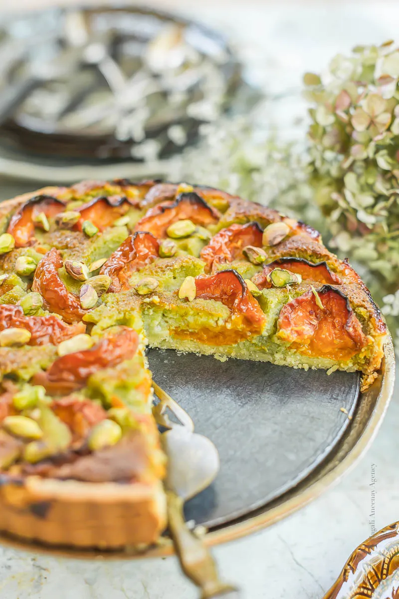 Tarte aux Abricots Pistaches : la Recette Ensoleillée de l’Été