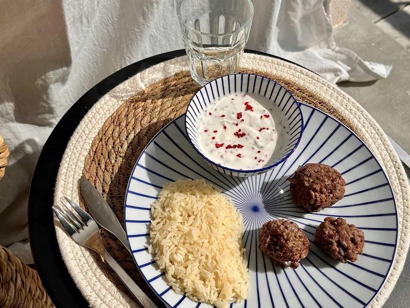 Recette boulette, sauce yaourt et citron caviar