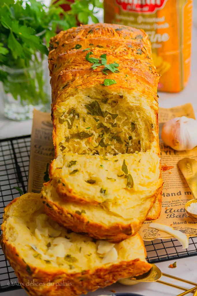 Pain à effeuiller ail persil fromage Pull-Apart Bread