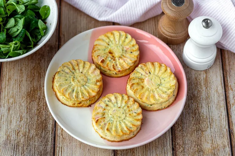 Quiche sans pâte courgette et saumon