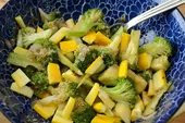 Salade de brocolis et courgettes jaunes