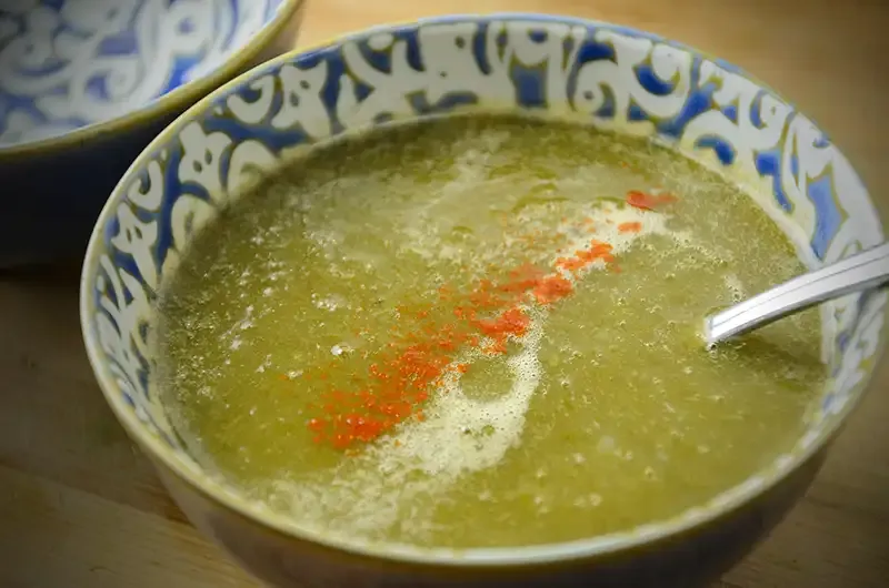Soupe de tiges d’épinard et courgettes