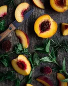 Pêches et nectarines : mes recettes préférées pour profiter de la saison