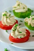 Tomates à la mousse fromagère (végétarien, vegan)