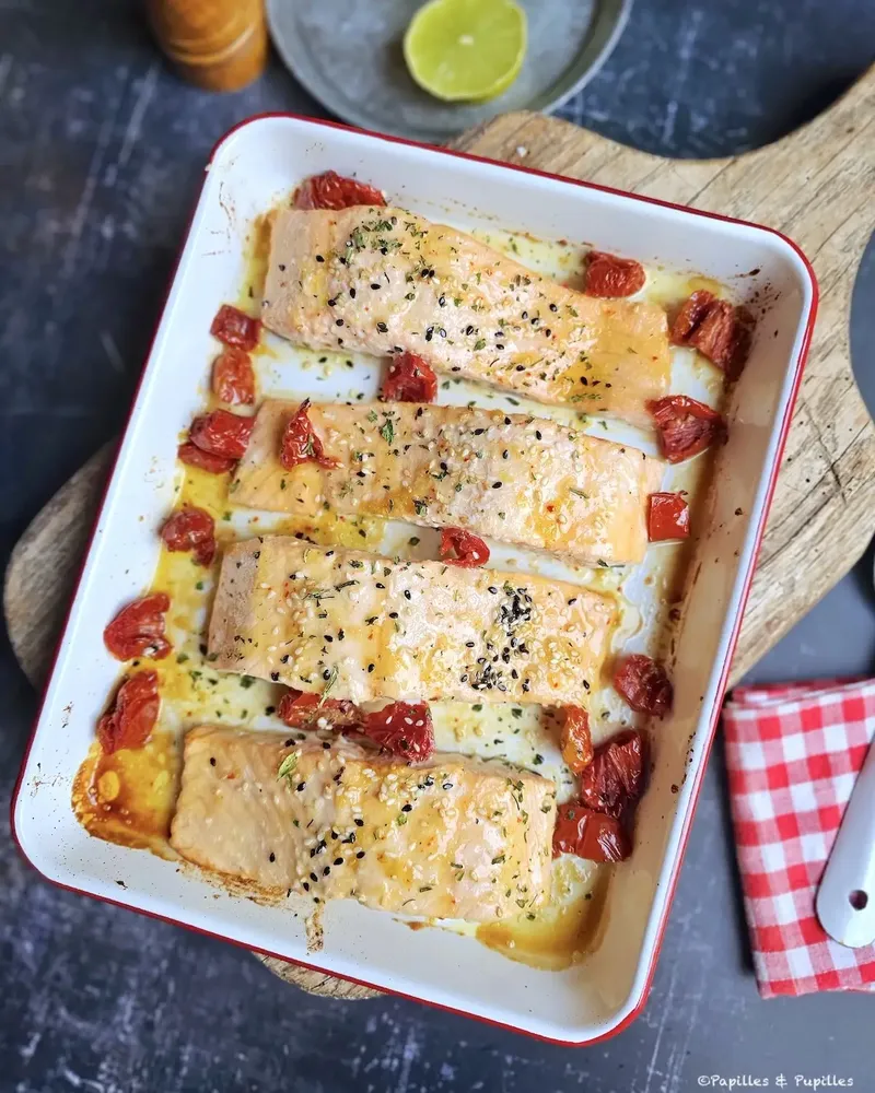 Saumon rôti au citron vert et tomates confites