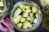 Conserves de courgettes par lactofermentation, méthode de conservation facile et rapide