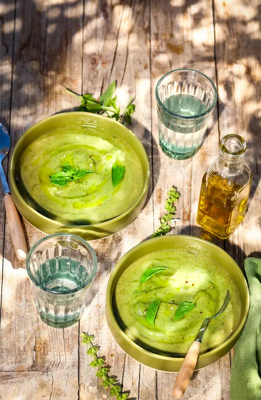Velouté de courgettes aux herbes