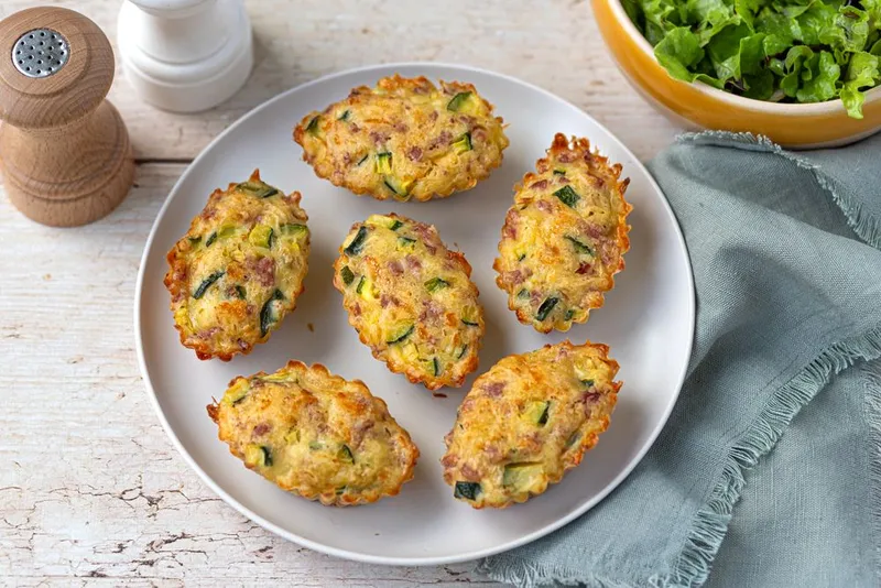 Mini cakes à la courgette et bacon