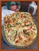 Pizza blanche au poulet et poivrons