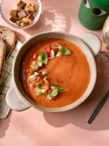La recette authentique du gaspacho, la soupe fraîche de l’été !