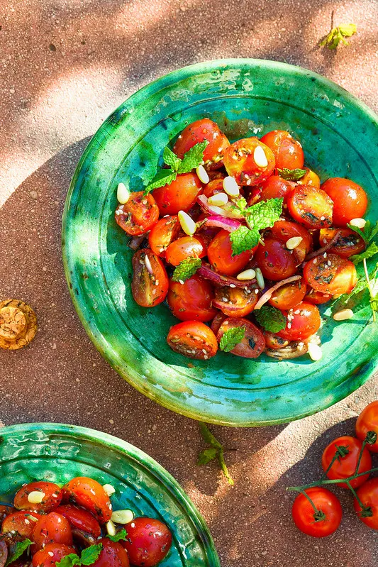 Salade de tomates cerise à la mélasse de grenade