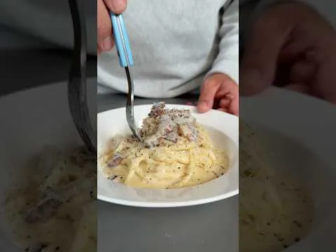 Des pâtes carbonara bien crémeuses