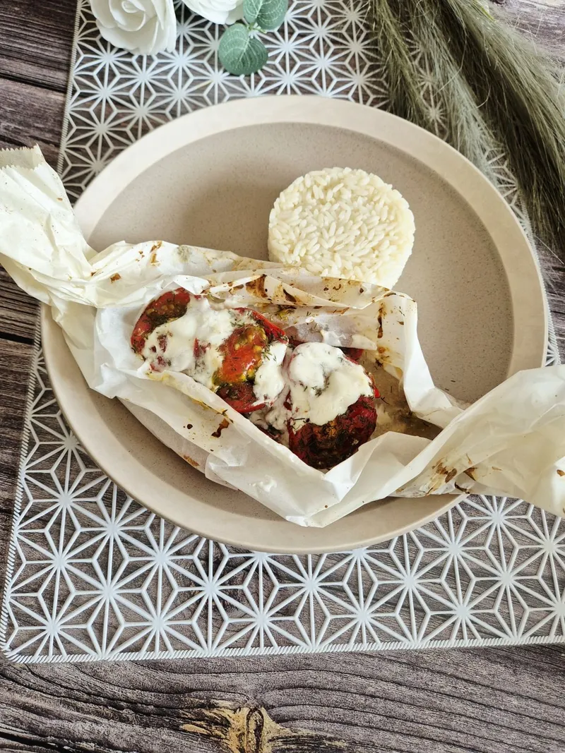 Papillote de colin à la tomate et crème