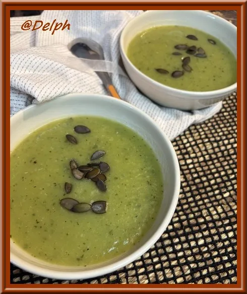 Crème de pommes de terre et courgettes