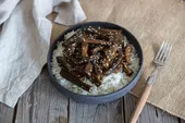 Aubergines laquées au sésame, sauce soja et miel