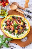 Salade burrata, tomates, concombre et olives