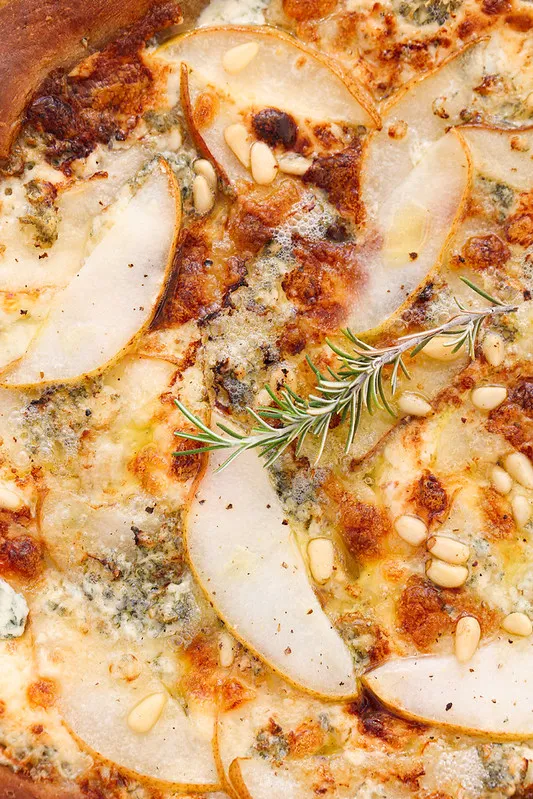 Pizza poires et gorgonzola comme en Italie