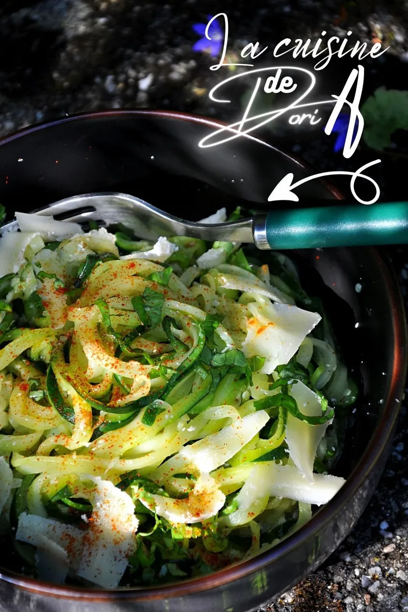Spaghettis de courgettes au basilic et parmesan