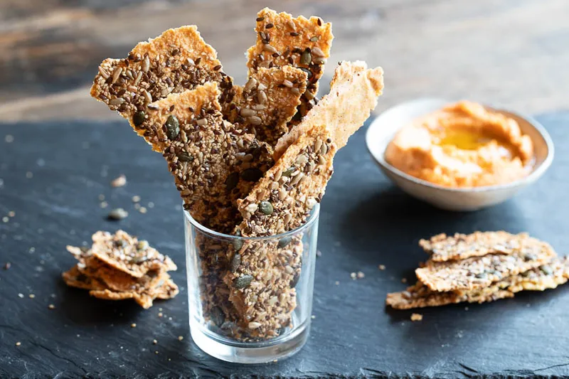 Crackers de pois chiches aux graines
